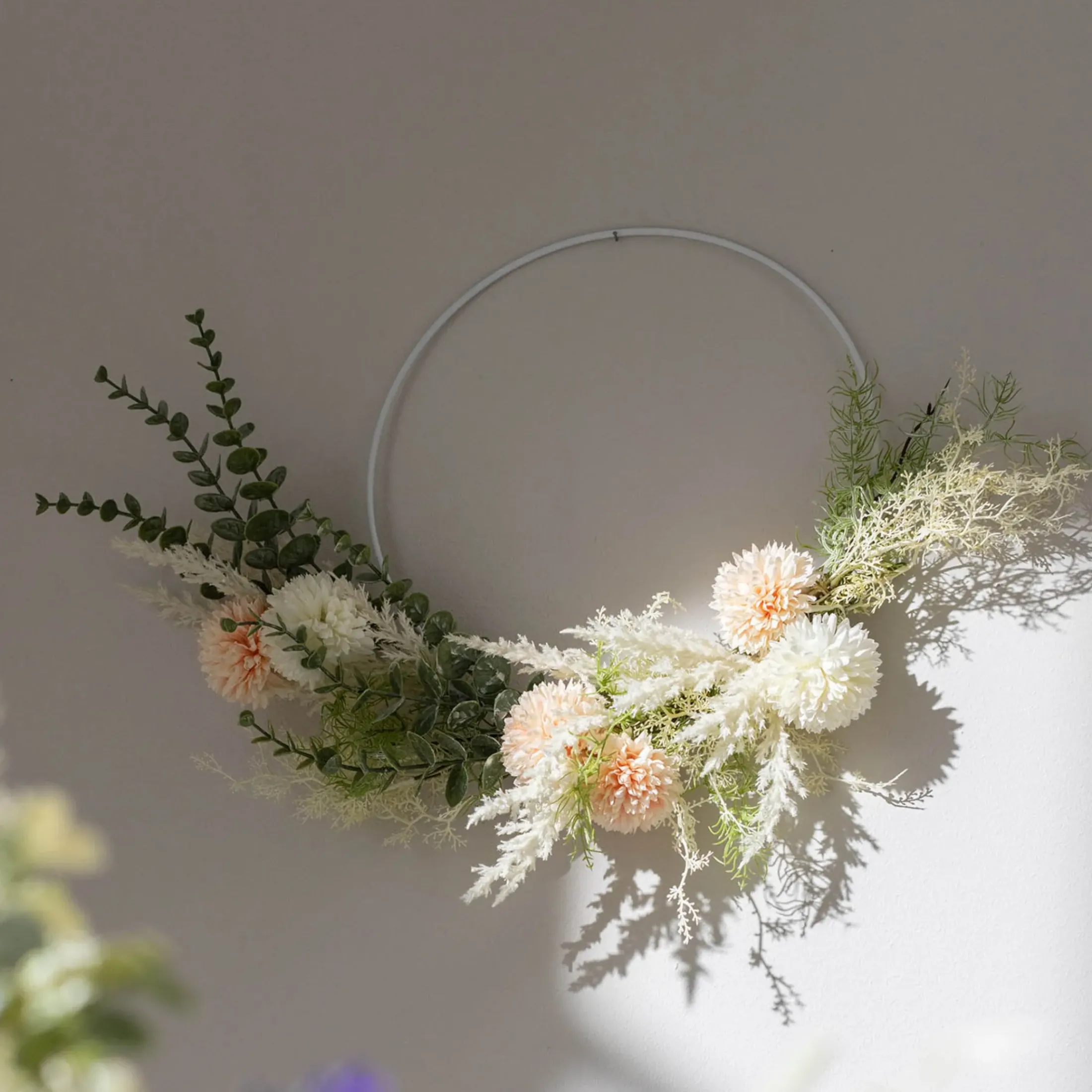 Depot Einzelblumen & Zweige>Zweig Eukalyptus Modern Ca.74Cm, Creme